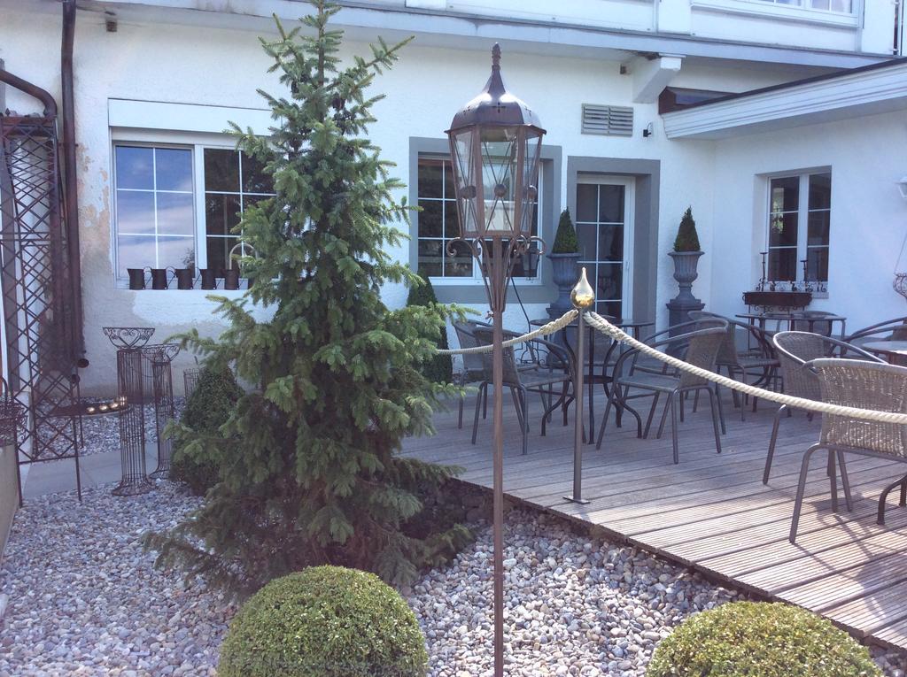 Landcafe Mit Mini Hotel Burgdorf Buitenkant foto