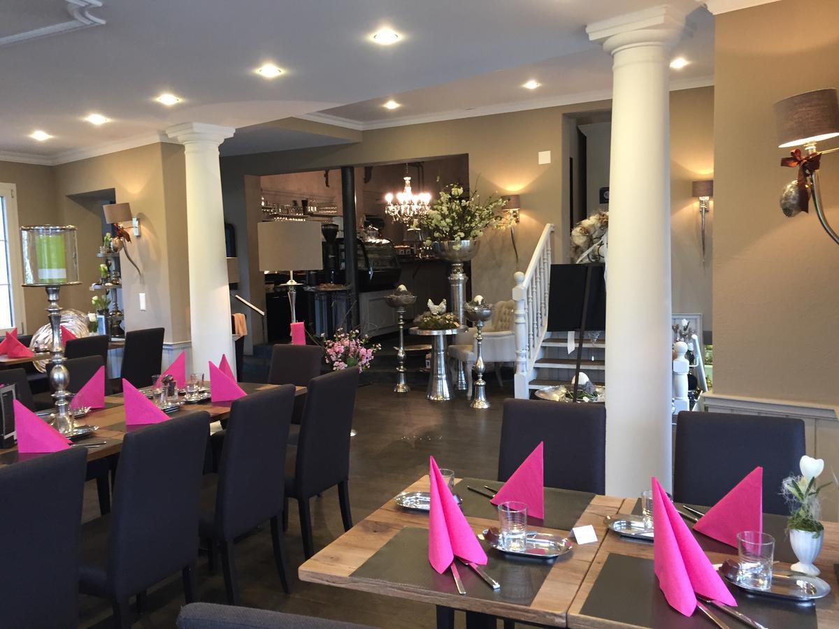 Landcafe Mit Mini Hotel Burgdorf Buitenkant foto